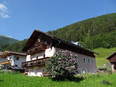 Holiday House in Kals am Groglockner (Osttirol) or holiday homes and vacation rentals