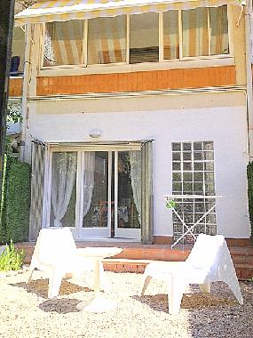 Holiday House in Vilanova i la geltr (Barcelona) or holiday homes and vacation rentals
