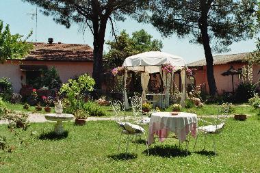 Bed and Breakfast in Collesalvetti - Crocino (Livorno) or holiday homes and vacation rentals
