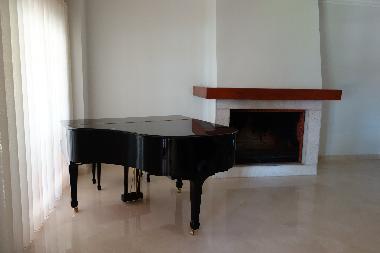 Holiday House in Santo Estevo (Grande Lisboa) or holiday homes and vacation rentals