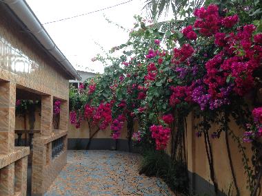 Holiday House in Avpozo Lom (Lome) or holiday homes and vacation rentals