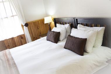 Luxury cotton percale bedding