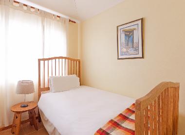 Second bedroom with 3/4 bed