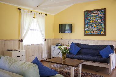 Spacious living room