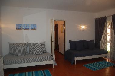 Third bedroom (2 individual beds)