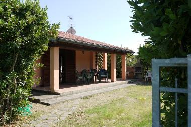 Holiday House in Marina di Castagneto (Livorno) or holiday homes and vacation rentals