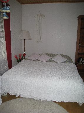 Extra ensuite bedroom 18 m2 if ordered, extra bed also possible for one.