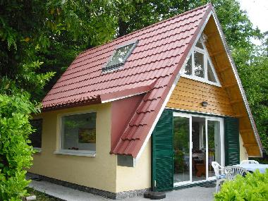 Holiday House in Brezzo di Bedero (Varese) or holiday homes and vacation rentals