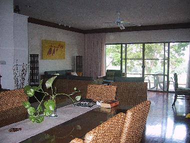 Bright and Spacious Accommodation