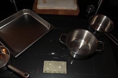 State of the art hob with cookware detection ? place pots and pans anywhere on the hob the hob will 