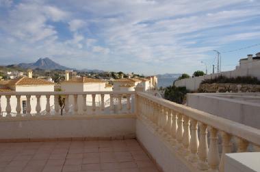 Villa in El Campello (Alicante / Alacant) or holiday homes and vacation rentals