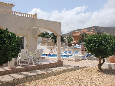Villa in El Campello (Alicante / Alacant) or holiday homes and vacation rentals