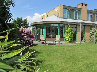 Holiday House in Lemmer (Friesland) or holiday homes and vacation rentals