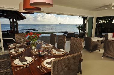 Dining Area - - Villa Les Canonniers-Karma