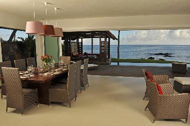 Dining with a view - Villa Les Canonniers-Karma