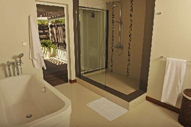 Bathroom en-suite- Villa Les Canonniers-Karma