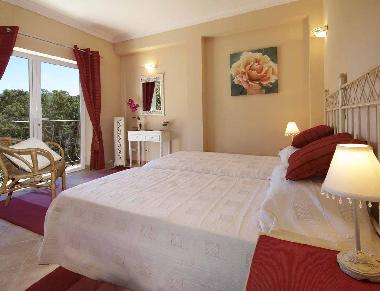 Twin suite