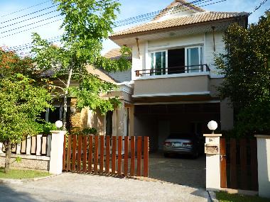 Holiday House in Chonburi (Chon Buri) or holiday homes and vacation rentals