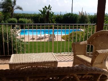 Terrace with swimming-pool