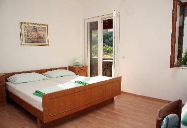 Bed and Breakfast in dubrovnik-zaton (Dubrovacko-Neretvanska) or holiday homes and vacation rentals