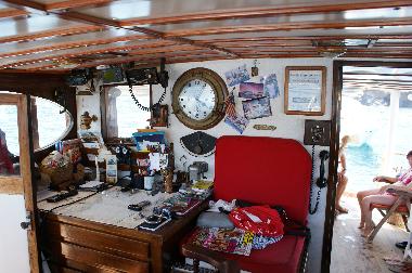 Boat in ROSES (Girona) or holiday homes and vacation rentals