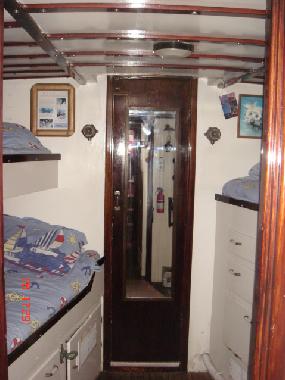 Boat in ROSES (Girona) or holiday homes and vacation rentals