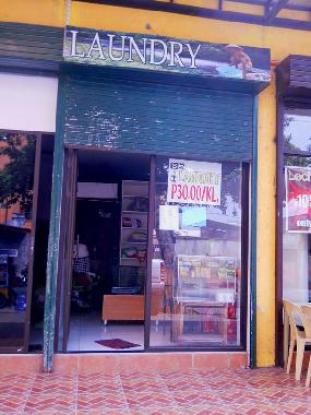 nearby Laundry shop 3 mins walk