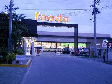 Nearby Supermarket 4 minutes walk