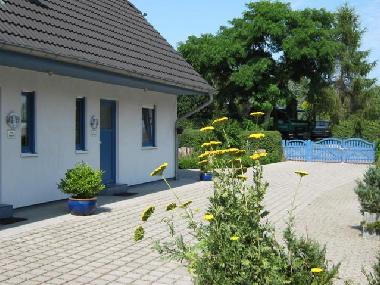 Holiday House in Wieck a. Dar� (Fischland-Dar�-Zingst) or holiday homes and vacation rentals