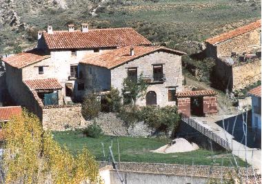 Holiday Apartment in Villarroya de los Pinares (Teruel) or holiday homes and vacation rentals