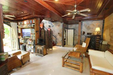 Holiday House in Chalong Beach (Phuket) or holiday homes and vacation rentals