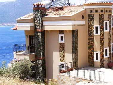 Villa in Kışla Mevkii (Antalya) or holiday homes and vacation rentals