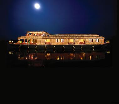 Boat in Alleppey (Kerala) or holiday homes and vacation rentals