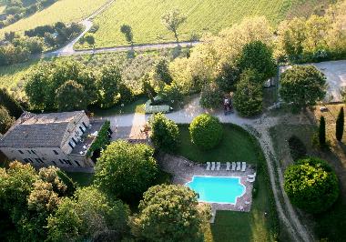 Villa in Montemaggiore al Metauro (Pesaro e Urbino) or holiday homes and vacation rentals
