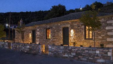 Villa in Agios Georgios Nileias (Magnisia) or holiday homes and vacation rentals