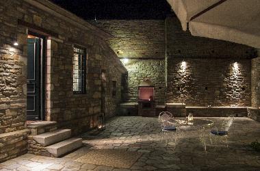 Villa in Agios Georgios Nileias (Magnisia) or holiday homes and vacation rentals