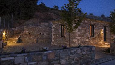 Villa in Agios Georgios Nileias (Magnisia) or holiday homes and vacation rentals