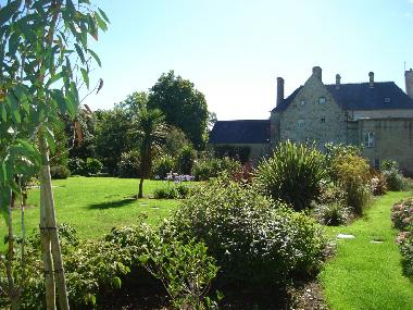 Bed and Breakfast in VALOGNES (Manche) or holiday homes and vacation rentals