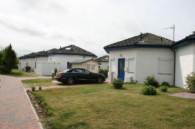 Holiday House in Dorum-Neufeld (Land zwischen Elbe u. Weser) or holiday homes and vacation rentals
