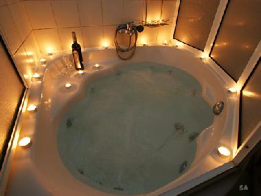 Couple - Large Jacuzzi