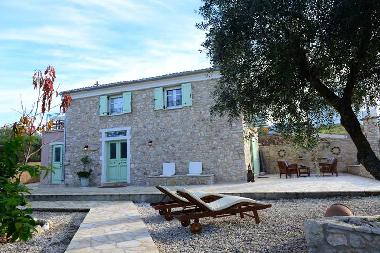 Villa in PERITHEIA (Kerkyra) or holiday homes and vacation rentals