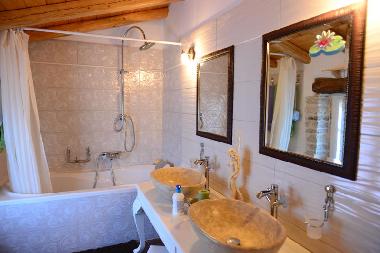 Villa in PERITHEIA (Kerkyra) or holiday homes and vacation rentals