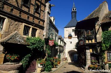 Holiday House in Montambert (Ni�vre) or holiday homes and vacation rentals