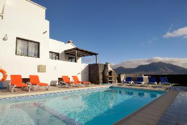 Villa in Coata Papagayo (Lanzarote) or holiday homes and vacation rentals