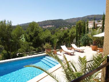 Bed and Breakfast in Calvi (Mallorca) or holiday homes and vacation rentals
