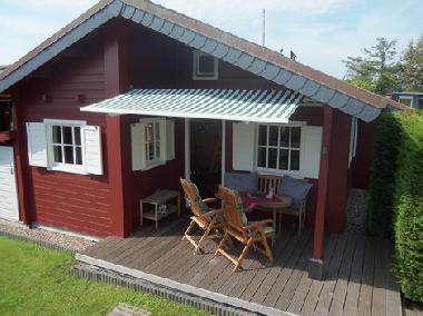 Chalet in Lemmer (Friesland) or holiday homes and vacation rentals