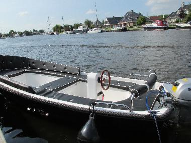 Chalet in Lemmer (Friesland) or holiday homes and vacation rentals