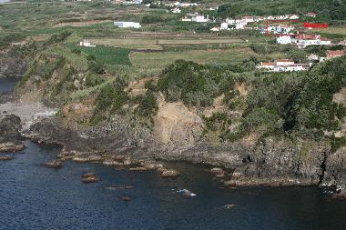 Holiday House in Quatro Ribeiras, Praia da Vit�ria (Azores) or holiday homes and vacation rentals