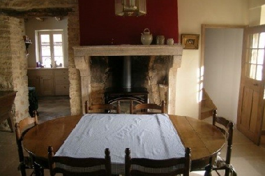 Living room (House with Swimming Pool)