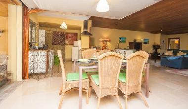 Dirning area and open kitchen